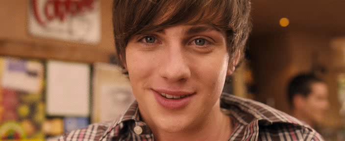 ,     - Angus, Thongs and Perfect Snogging