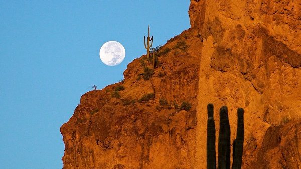 Горы Суеверий - Superstition Mountains